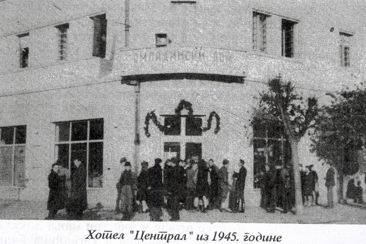 Central, 1945. 
