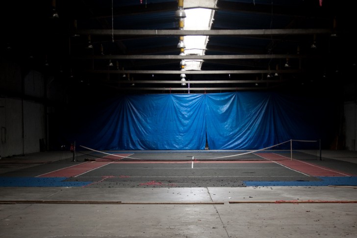 Umesto radnih mesta, otvoren tenis teren u hali