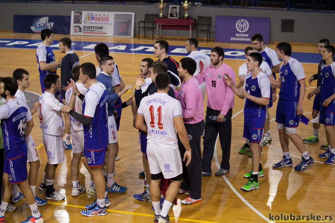Metalac - Metaloplastika, pozdrav nakon utakmice