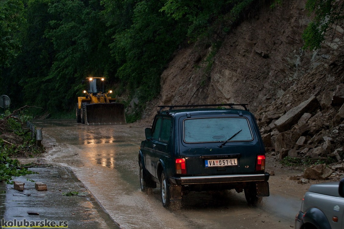 Odron na putu za Loznicu, iznad Lovaca, oko 17h