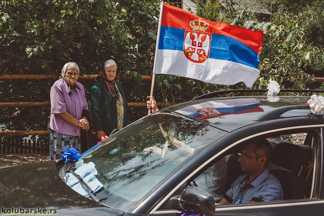 Svadba prolazi kroz Stave