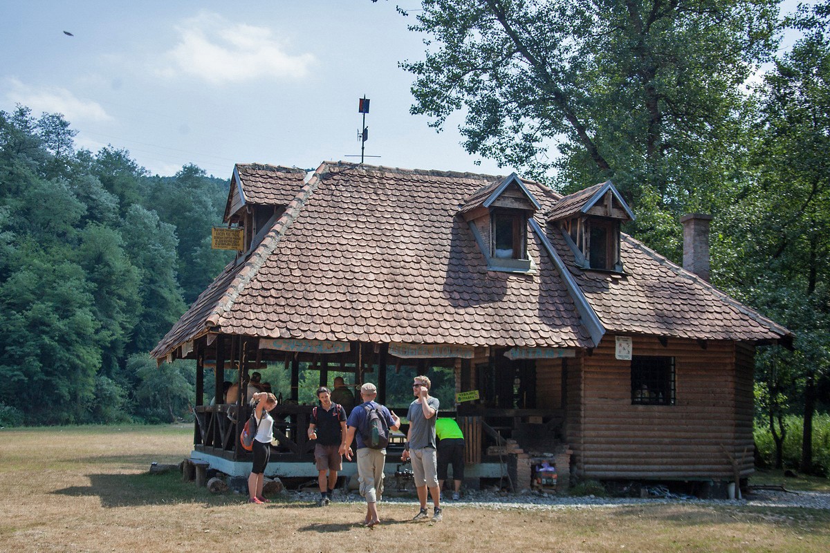 Na Šarenom platnu