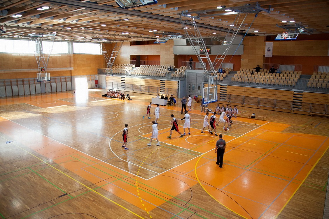 Sportska sala u OŠ Koper