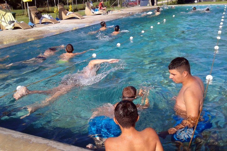 Plivači Ribnice na bazenu u Lepenici