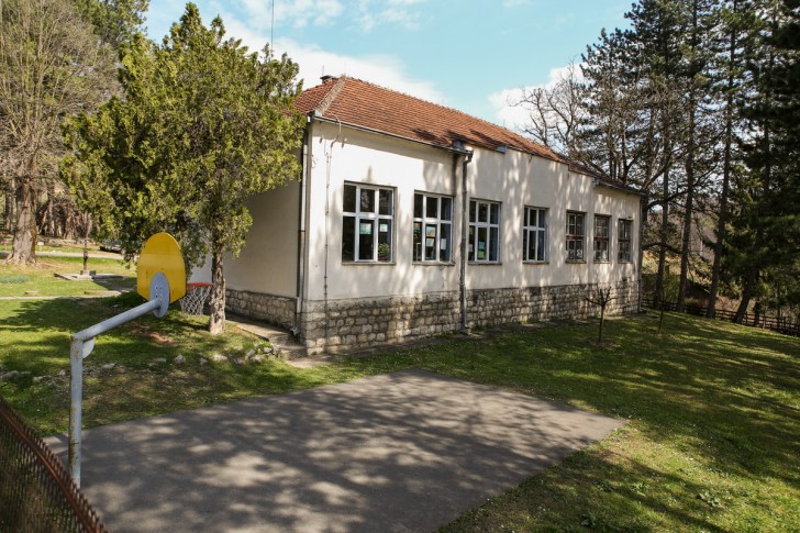 Škola u Donjoj Kamenici