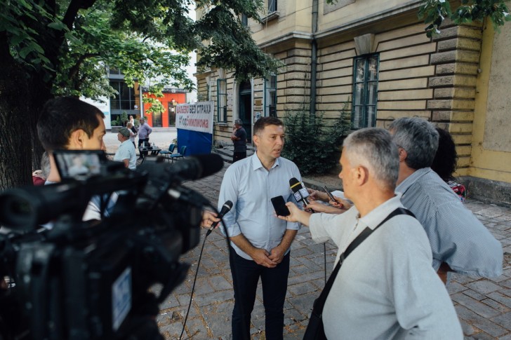 Nebojša Zelenović i novinari
