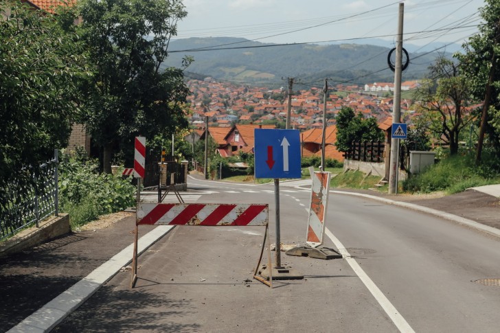 Obeleženo oštećenje na Ulici Jakova Nenadovića (avgust)