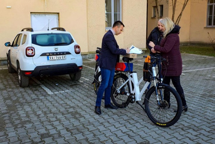 GIZ donirao električne bicikle Mionici
