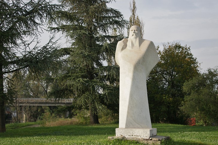 Spomenik Milovanu Glišiću