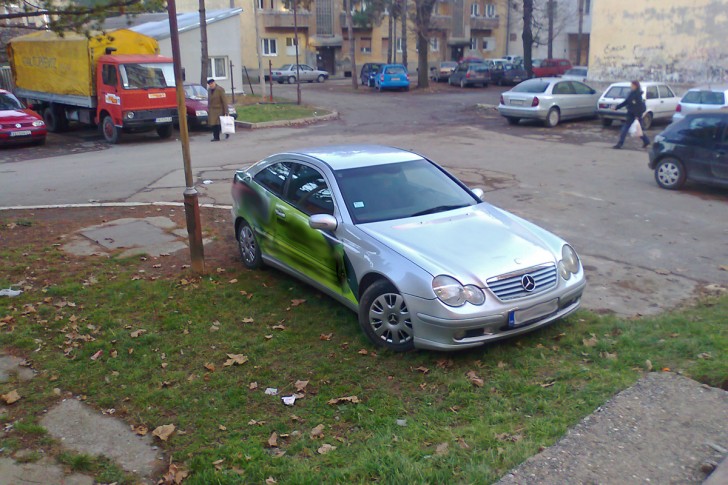 Parkiranje na zelenoj površini