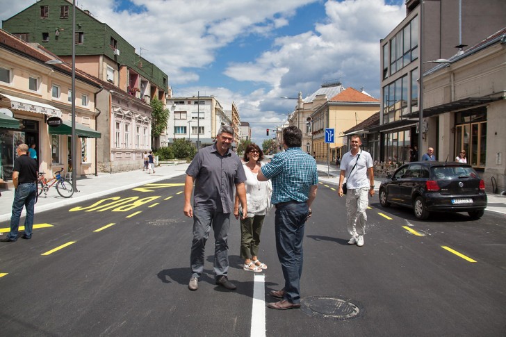 Šetnja rekonstruisanom Karađorđevom ulicom 