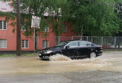 Ulica pod vodom (foto: Kolubarske.rs)