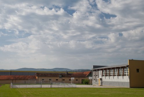 Sportski tereni u Poljoprivrednoj školi (foto: Đorđe Đoković)