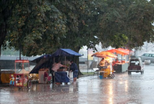 Kiša pred početak programa (foto: Đorđe Đoković)