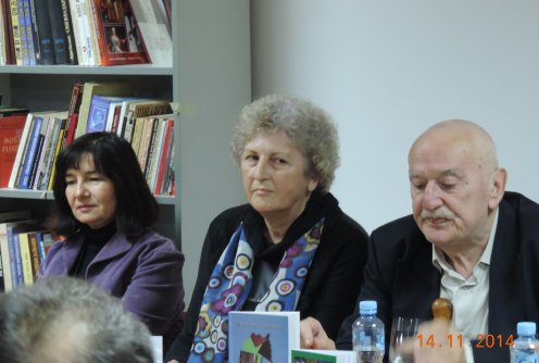 <p>Dragica Puljezević, Ljubinka Stevanović i Radovan &ndash; Beli Marković</p> (foto: Dragan Savić)