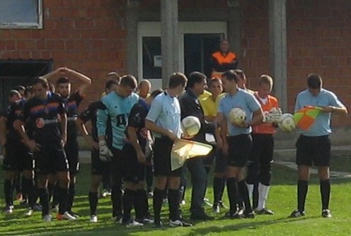 Domaći tim i valjevski Radnički&nbsp; (foto: Dragan Savić)