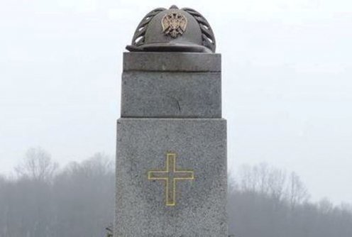 <p>Spomenik u Osečini u čast palih srpskih ratnika</p> (foto: Dragan Savić)