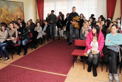 Porodilje iz Osečine  (foto: Borivoj   Jančić)