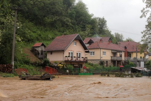 Majske poplave, naselje Veselinovići (foto: Đorđe Đoković)