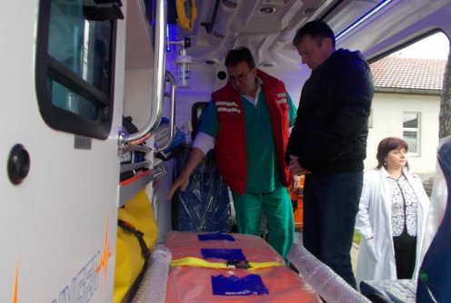 Dr Živković i Glišić u novom sanitetu (foto: Dragana Nedeljković)