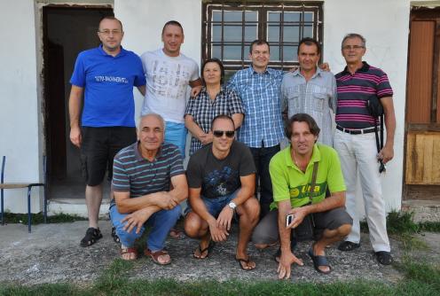 Milan Đurić sa porodicom, predstavnicima Grada, predsednicima klubova i Željkom Plavšićem (foto: Lazar Branković)