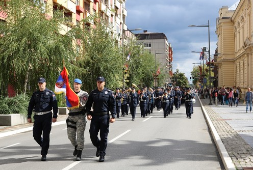Defile policije (foto: Darija Ranković)