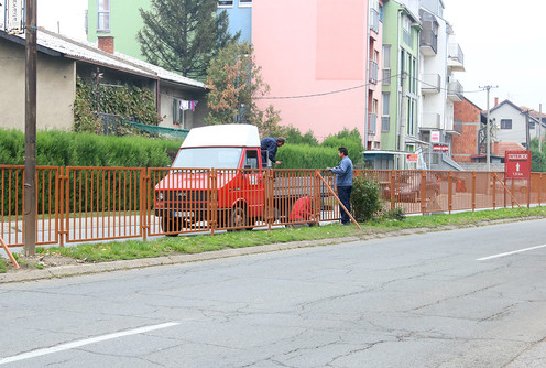 Popravljanje ograde na Duplim trakama (foto: Đorđe Đoković)