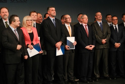 Sa ceremonije dodele ugovora (foto: DN)