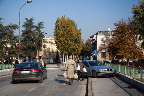 BMW na mostu (foto: Đorđe Đoković)