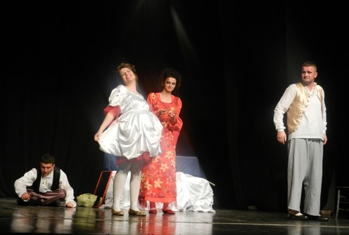 Scena iz predstave BAŠ ali BAŠ (foto: Dragana Nedeljković)