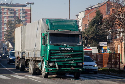 Sudar na duplim trakama (foto: Đorđe Đoković)