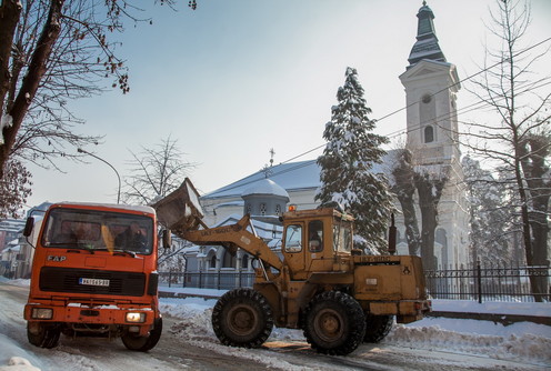 Čišćenje snega u Pantićevoj (foto: Đorđe Đoković)