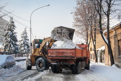 Čišćenje snega u Pantićevoj (foto: Đorđe Đoković)