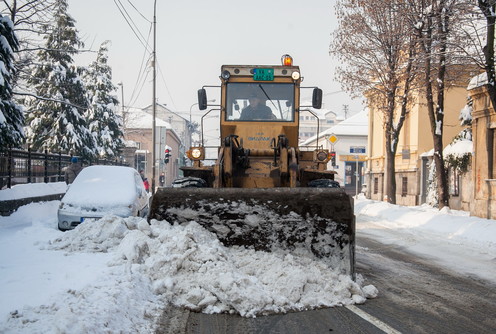 Čišćenje snega (ilustracija) (foto: Đorđe Đoković)