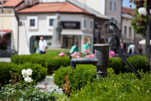 Pumpa kod Granda (foto: Đorđe Đoković)