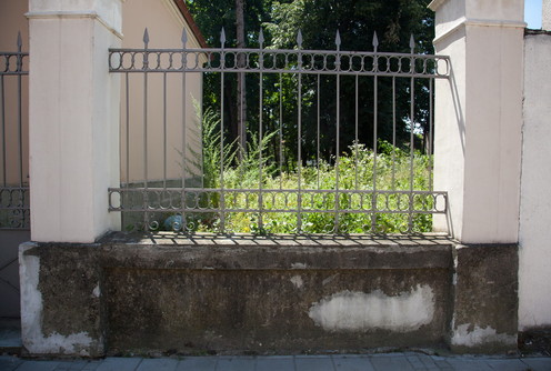 Dvorište Doma vojske iz Karađorđeve (foto: Đorđe Đoković)
