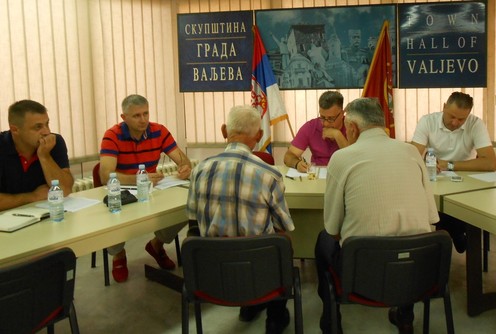 Razgovor gradonačelnika, njegovih saradnika i građana (foto: www.valjevo.rs)