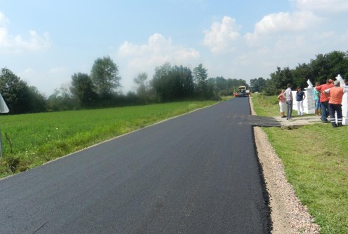 Novoizgrađeni put kroz Paljuve (foto: Dragana Nedeljković)