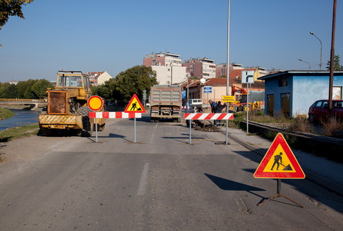 Radovi na uglu Hajduk Veljkove i Mirka Obradovića (foto: Đorđe Đoković)