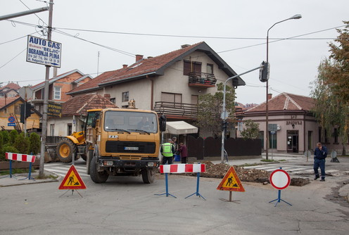 Radovi na vodovodnoj mreži u Dušanovoj (foto: Đorđe Đoković)