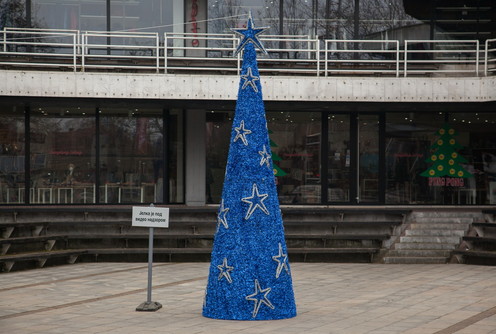 Novogodišnja jelka na Gradskom trgu (foto: Đorđe Đoković)