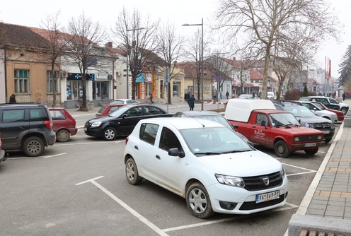 Parking Gradske uprave (foto: Đorđe Đoković)