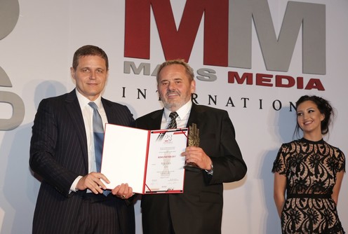 Stanku Ješiću uručena nagrada (foto: Mass Media International )