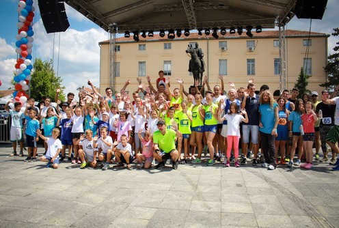Učesnici maratona u Mionici (foto: Čedomir Ilić)