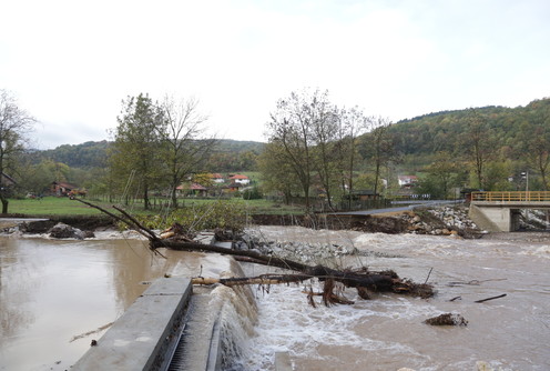 Gradac kod nove brane.  (foto: Đorđe Đoković)