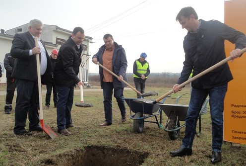 Polaganje kamena temeljca (foto: Dragana Nedeljković)