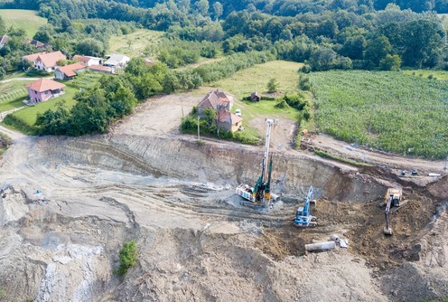 Sanacija klizišta u selu Komanice (foto: www.mionica.rs)