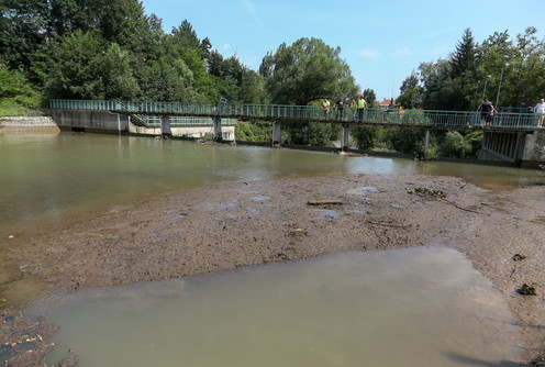 Čišćenje brana na Gradcu (foto: Đorđe Đoković)