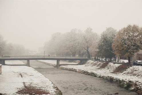 Prvi ovogodišnji sneg u Valjevu (foto: Đorđe Đoković)
