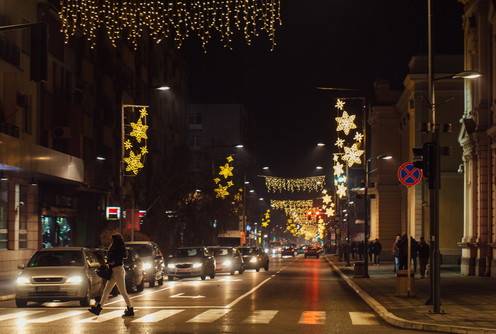Novogodišnji ukrasi u Krađorđevoj ulici (foto: Đorđe Đoković)